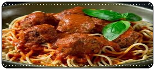 Espaguetis con Abóndigas de Carnes de Res en Salsa de Tomate a lo Panameño