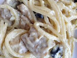 Espaguetis a la Crema de Queso