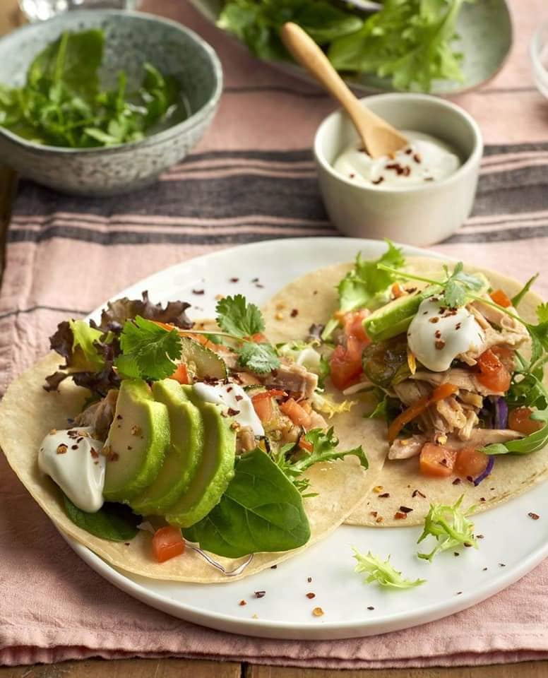 Tacos de pollo y aguacate