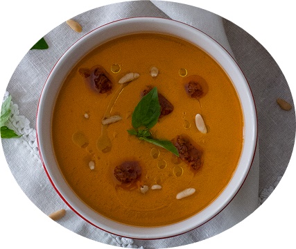 Tomato cream with red pesto